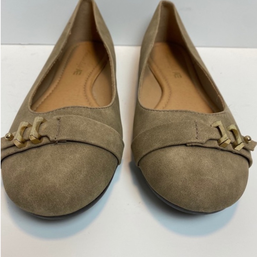 AEO American Eagle Tan Faux Suede Flats Size 9.5
